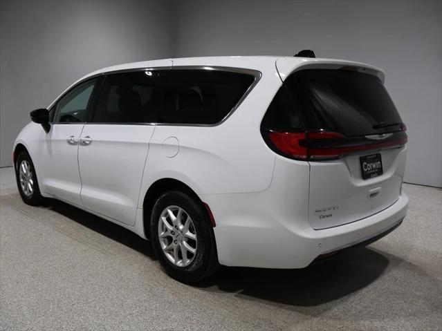 used 2024 Chrysler Pacifica car, priced at $29,000
