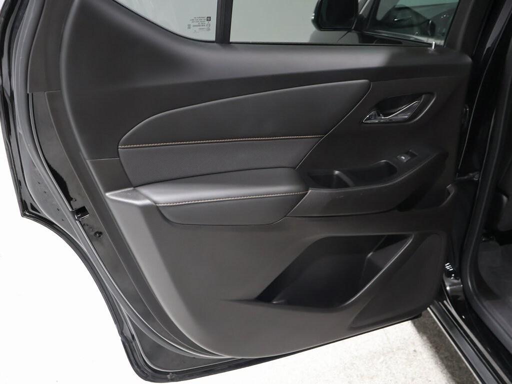 used 2021 Chevrolet Traverse car, priced at $26,900