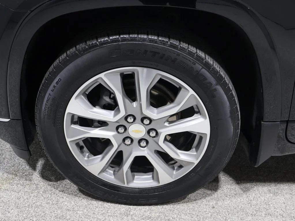 used 2021 Chevrolet Traverse car, priced at $26,900