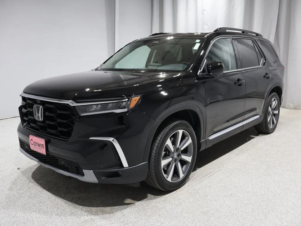 used 2025 Honda Pilot car, priced at $48,900