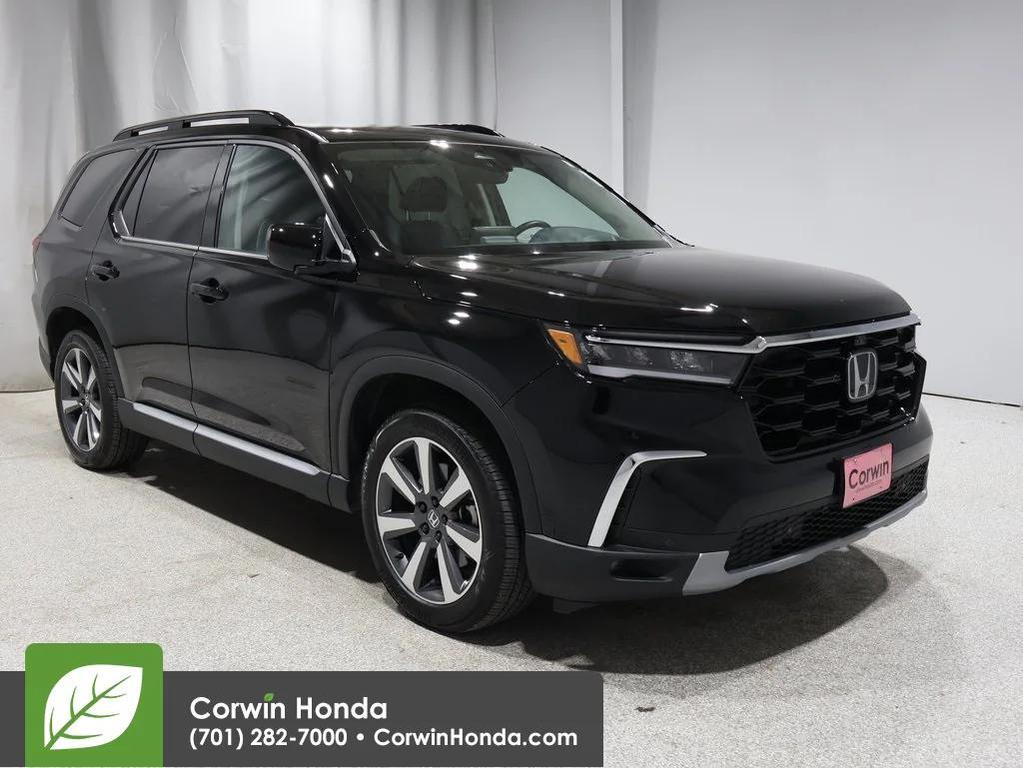 used 2025 Honda Pilot car, priced at $48,900