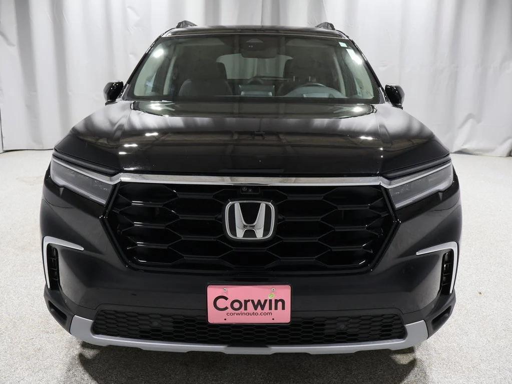 used 2025 Honda Pilot car, priced at $48,900