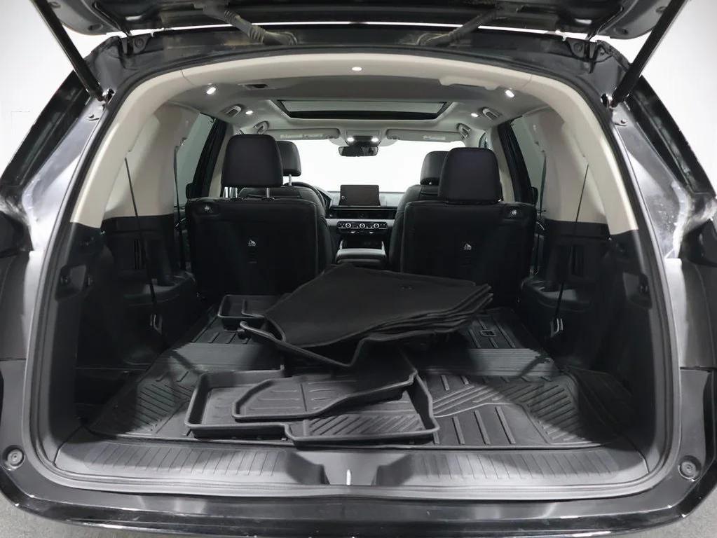 used 2025 Honda Pilot car, priced at $48,900
