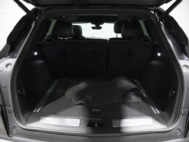 used 2021 Cadillac XT5 car, priced at $28,400
