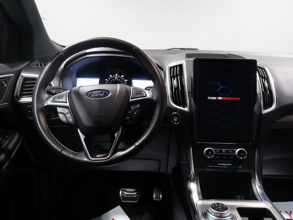 used 2024 Ford Edge car, priced at $28,500