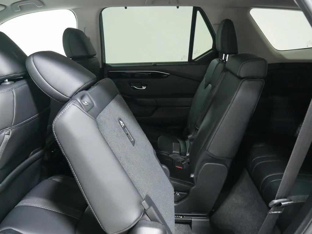 new 2025 Honda Pilot car, priced at $47,095