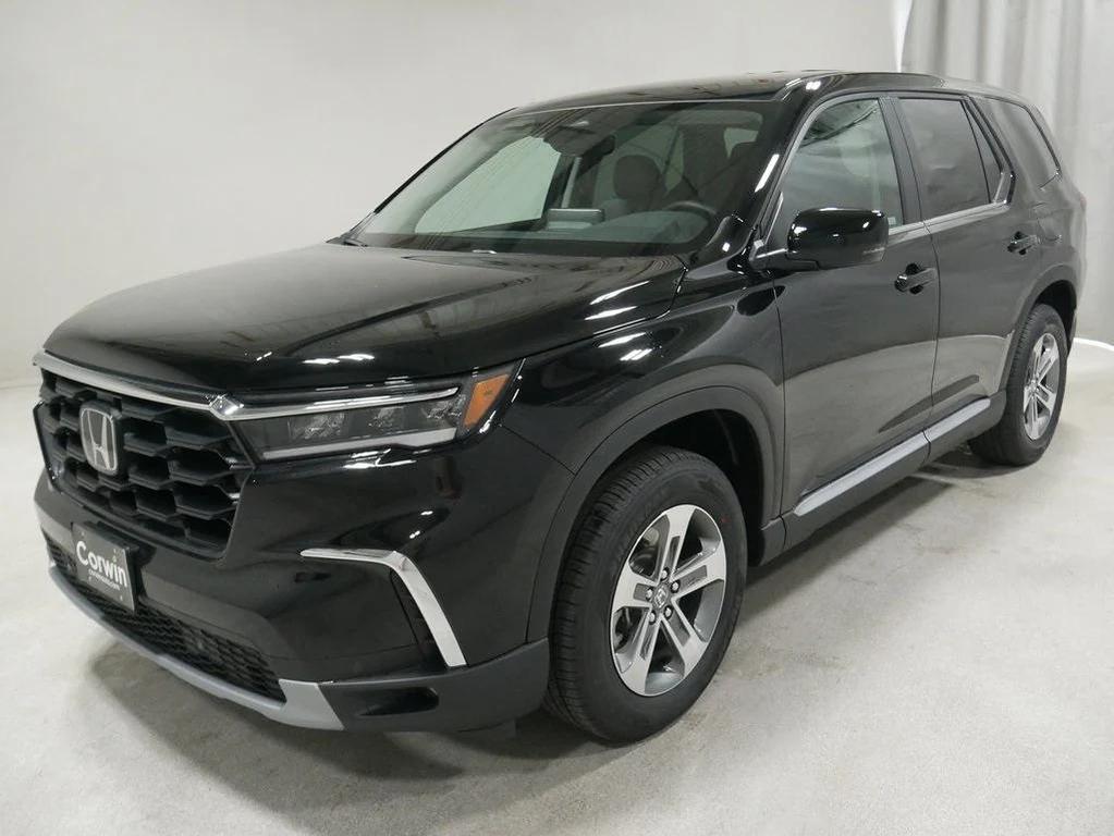 new 2025 Honda Pilot car, priced at $47,095