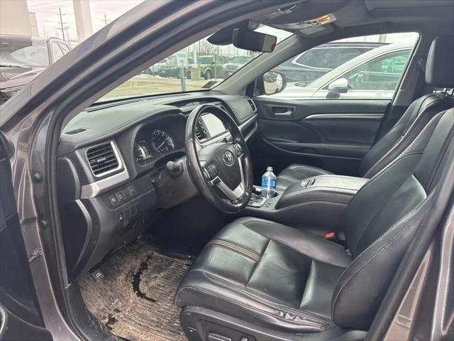 used 2019 Toyota Highlander car, priced at $20,000