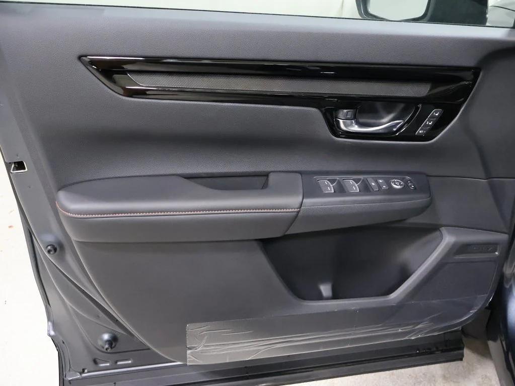 new 2026 Honda CR-V Hybrid car, priced at $43,700
