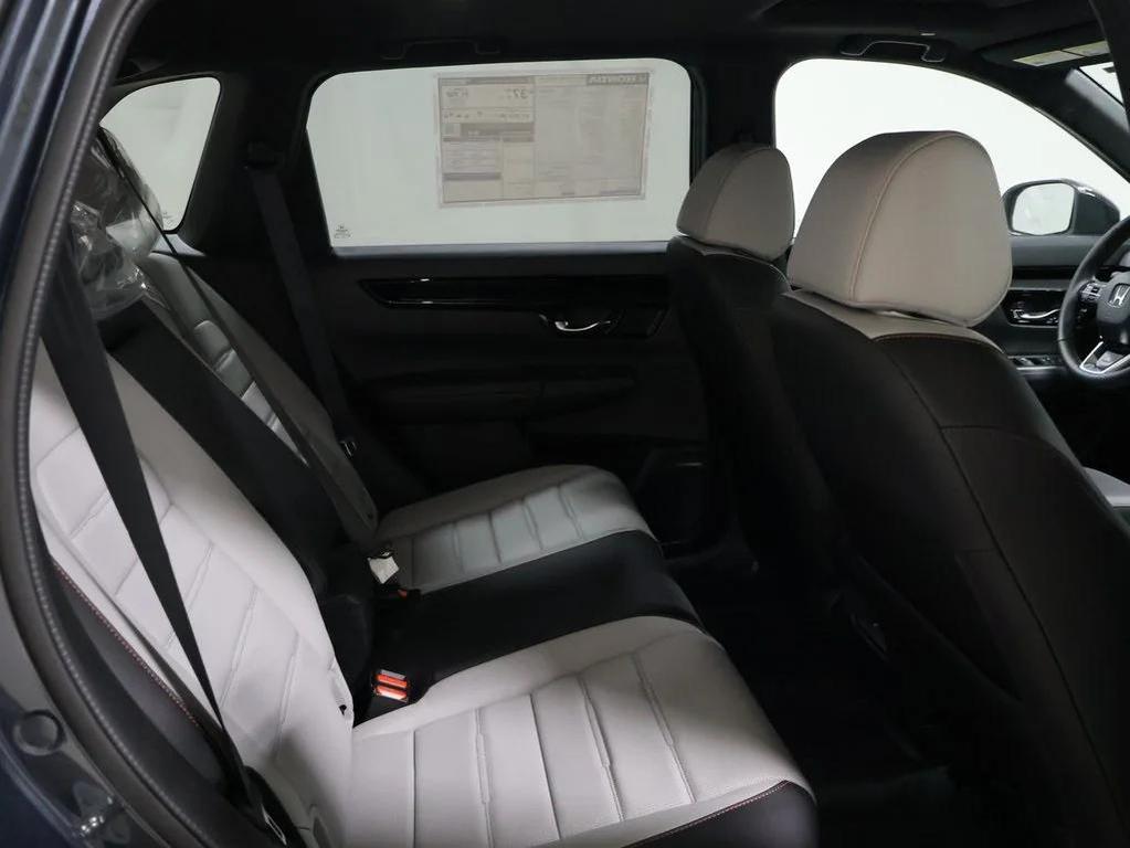 new 2026 Honda CR-V Hybrid car, priced at $43,700