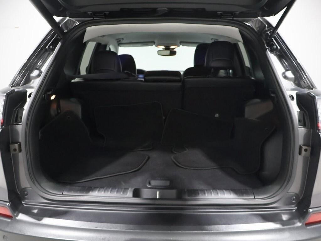 used 2023 Jeep Cherokee car, priced at $21,900