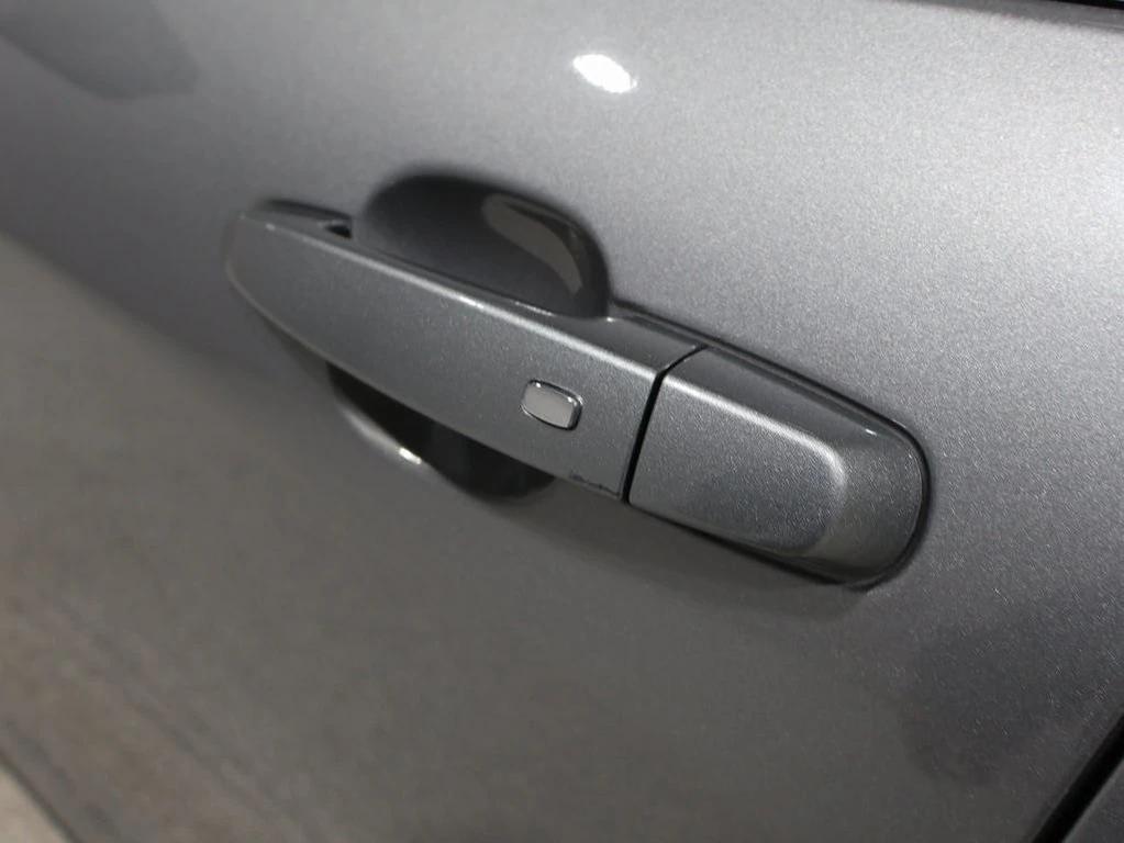 used 2024 Chevrolet Equinox car, priced at $21,000