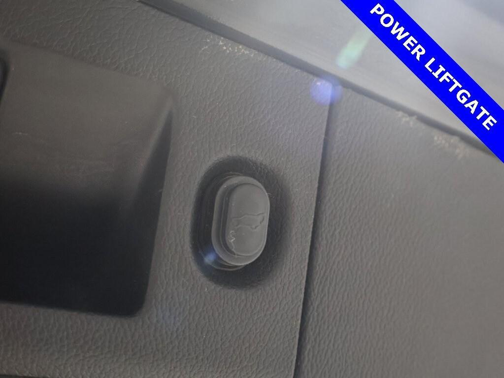 used 2020 Chevrolet Suburban car, priced at $25,500