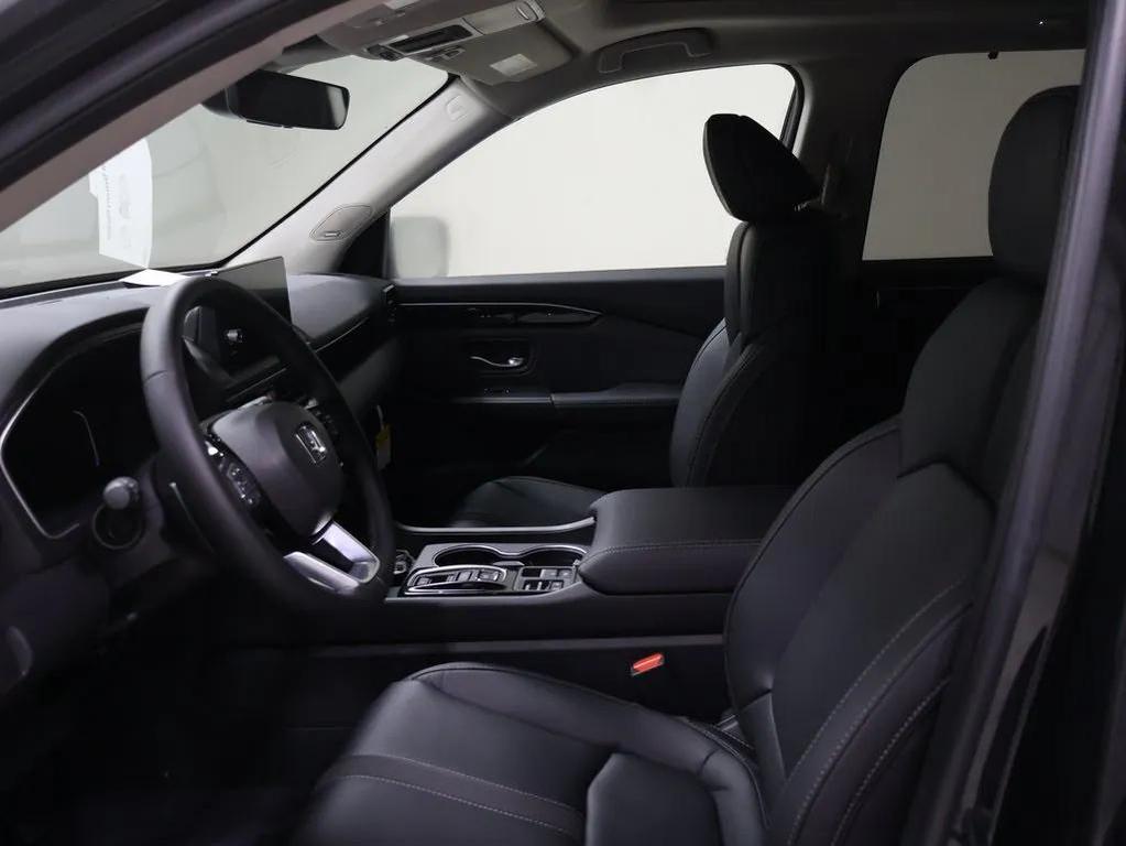 new 2025 Honda Pilot car, priced at $51,935