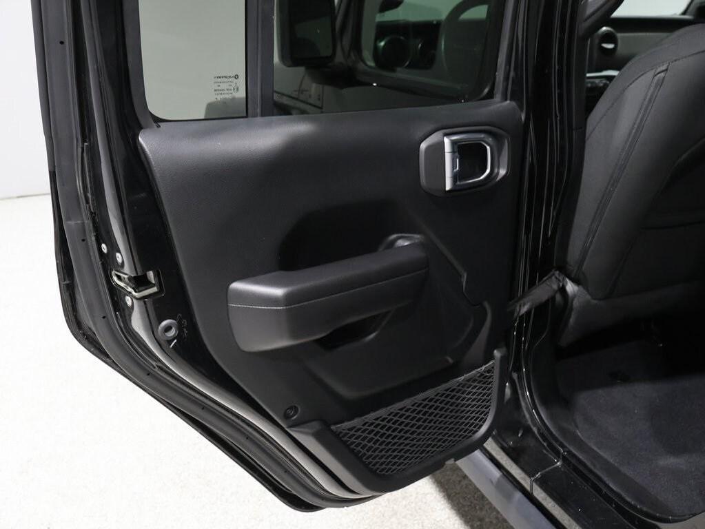 used 2021 Jeep Wrangler Unlimited car, priced at $27,400