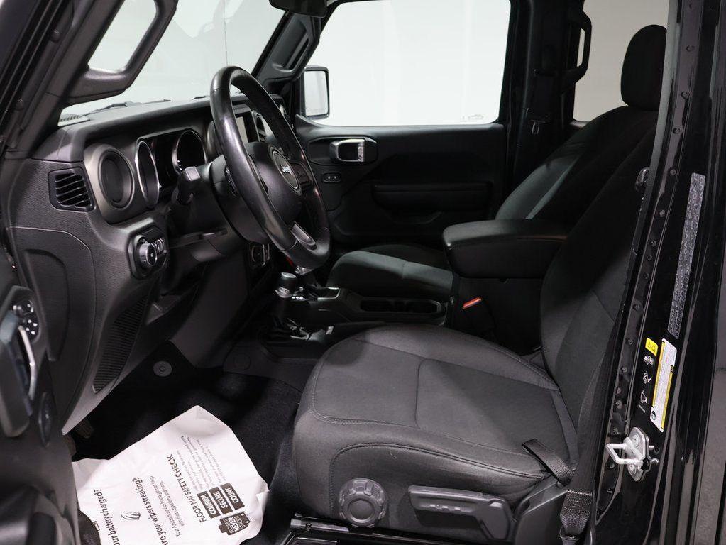 used 2021 Jeep Wrangler Unlimited car, priced at $27,400