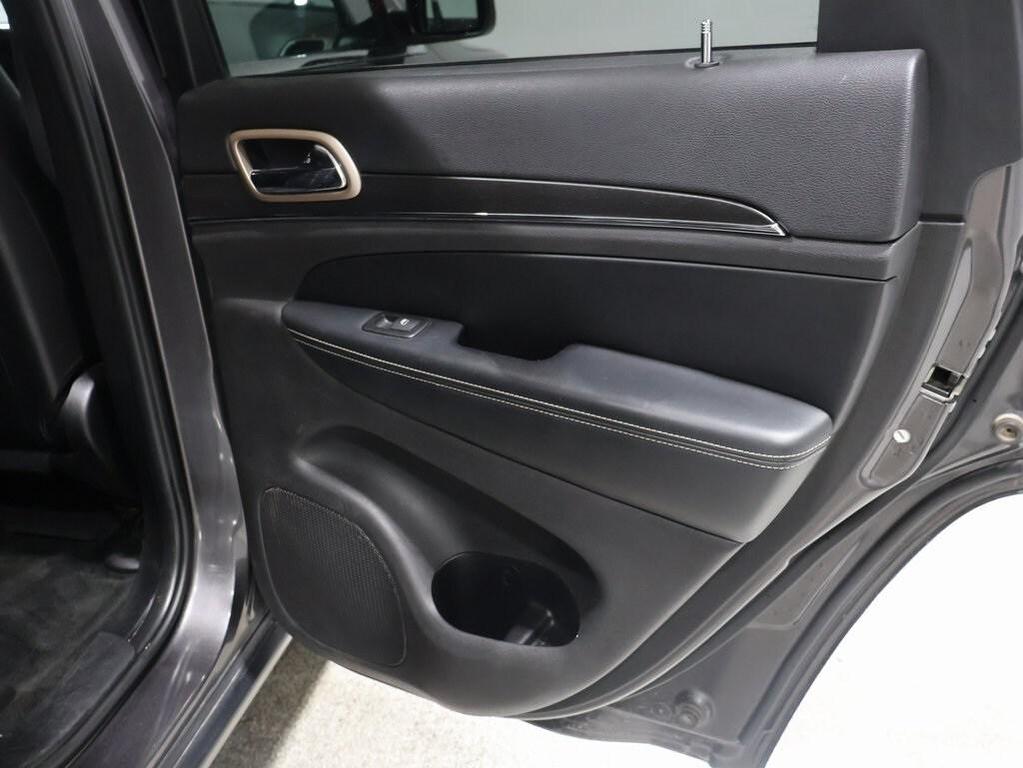 used 2015 Jeep Grand Cherokee car, priced at $14,900