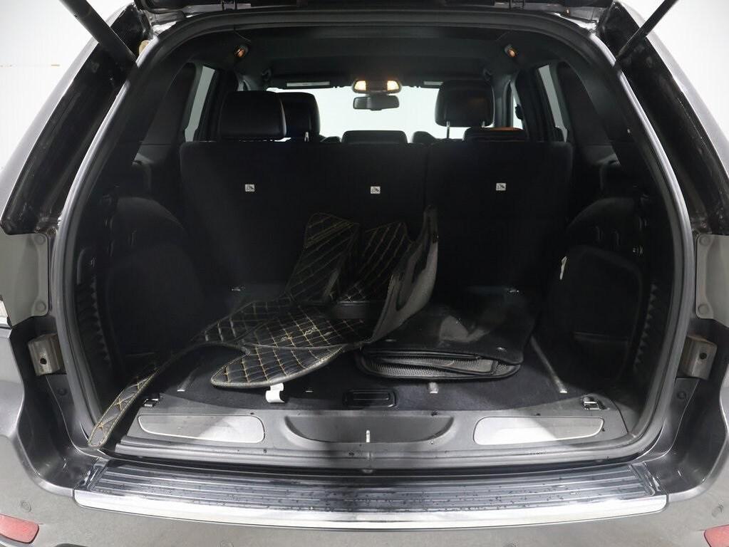 used 2015 Jeep Grand Cherokee car, priced at $14,900