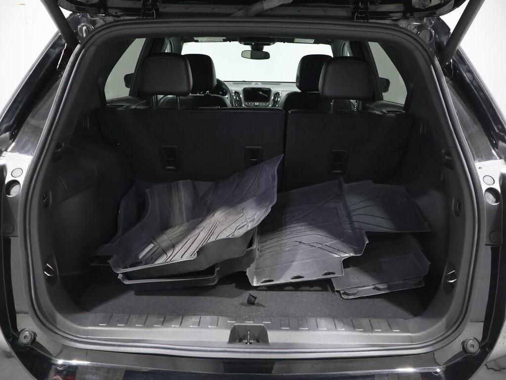 used 2024 Chevrolet Equinox car, priced at $26,900