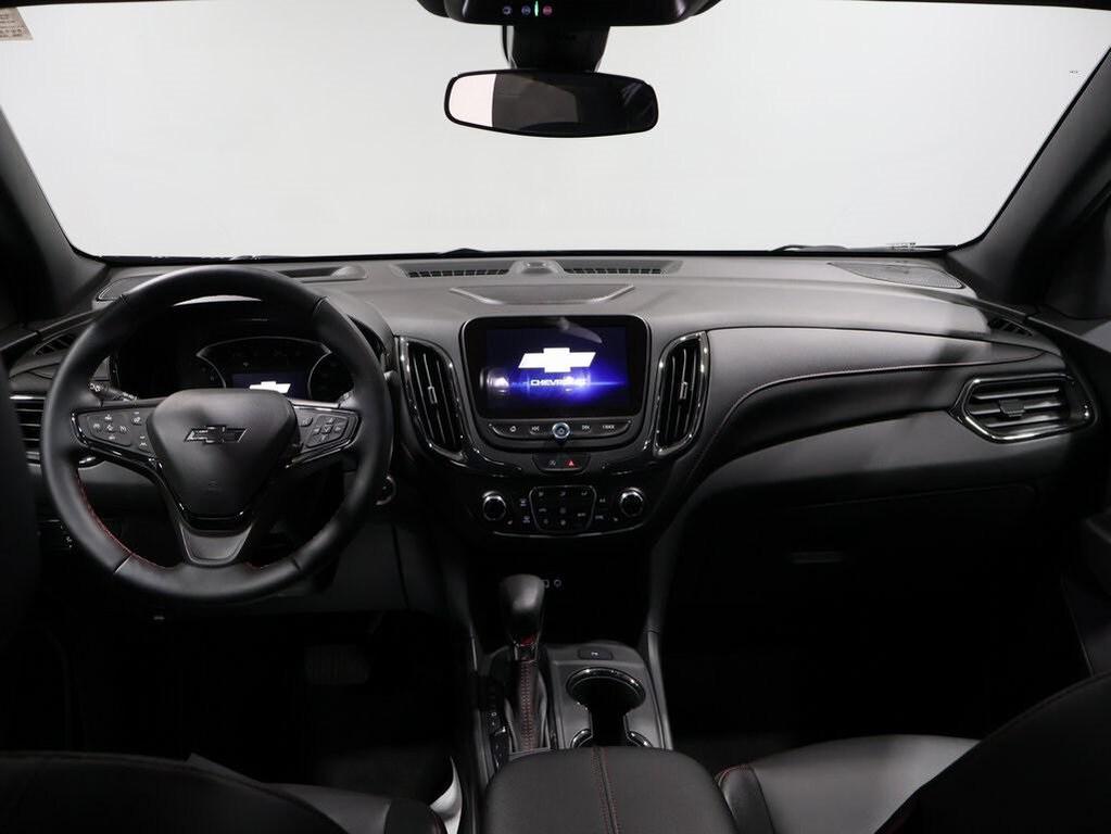 used 2024 Chevrolet Equinox car, priced at $26,900