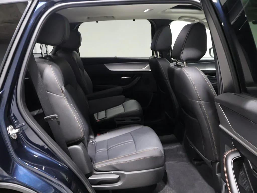 used 2025 Mazda CX-90 car, priced at $34,500