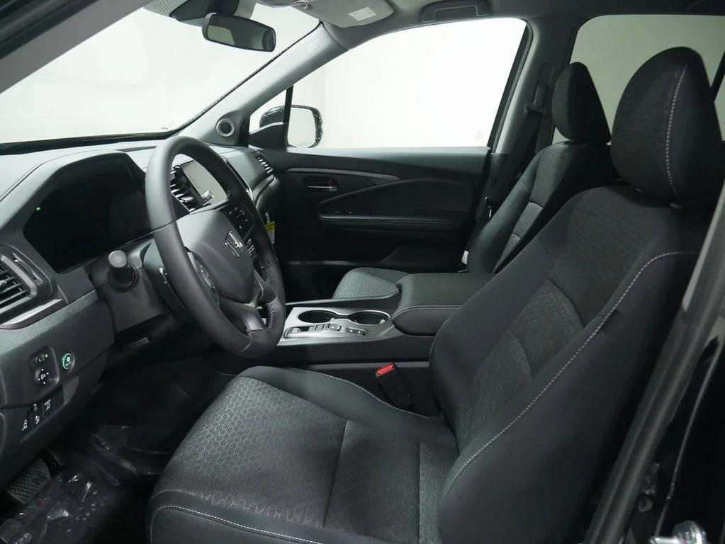 new 2025 Honda Ridgeline car, priced at $41,184