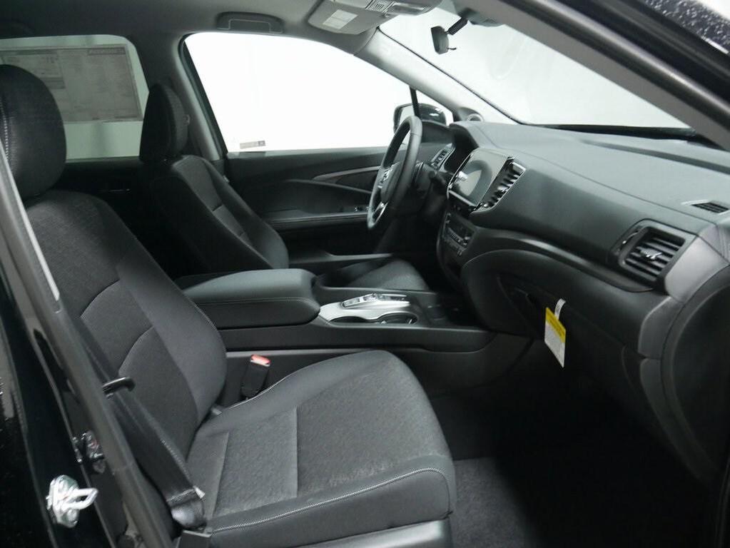 new 2025 Honda Ridgeline car, priced at $41,184