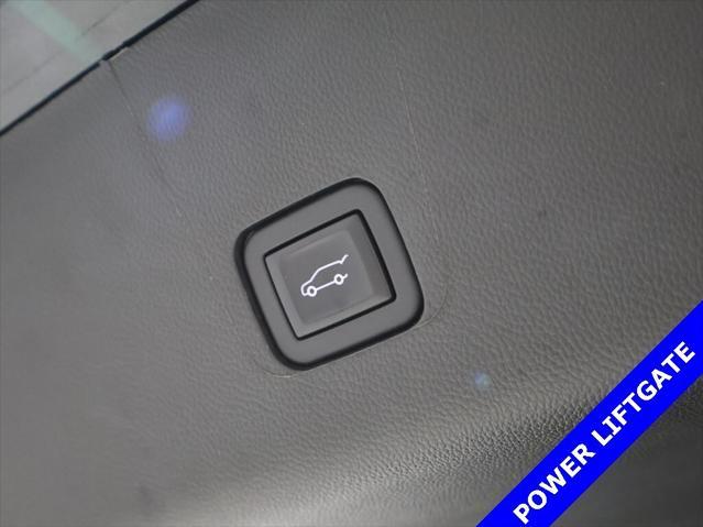 used 2023 Chevrolet Traverse car, priced at $32,800