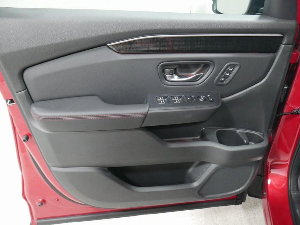 new 2025 Honda Pilot car, priced at $56,530