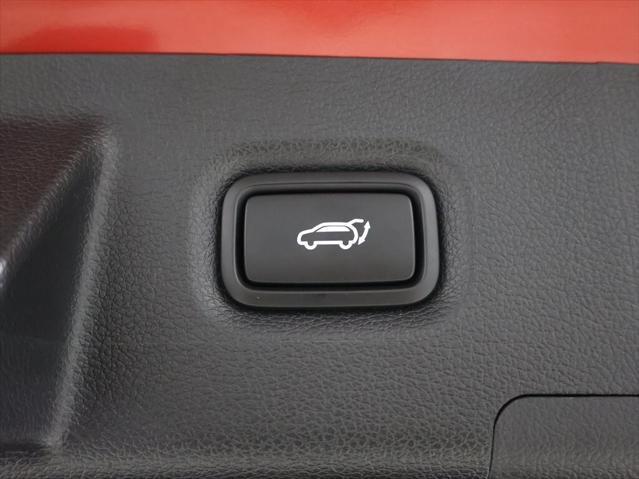 used 2020 Hyundai Santa Fe car, priced at $22,000