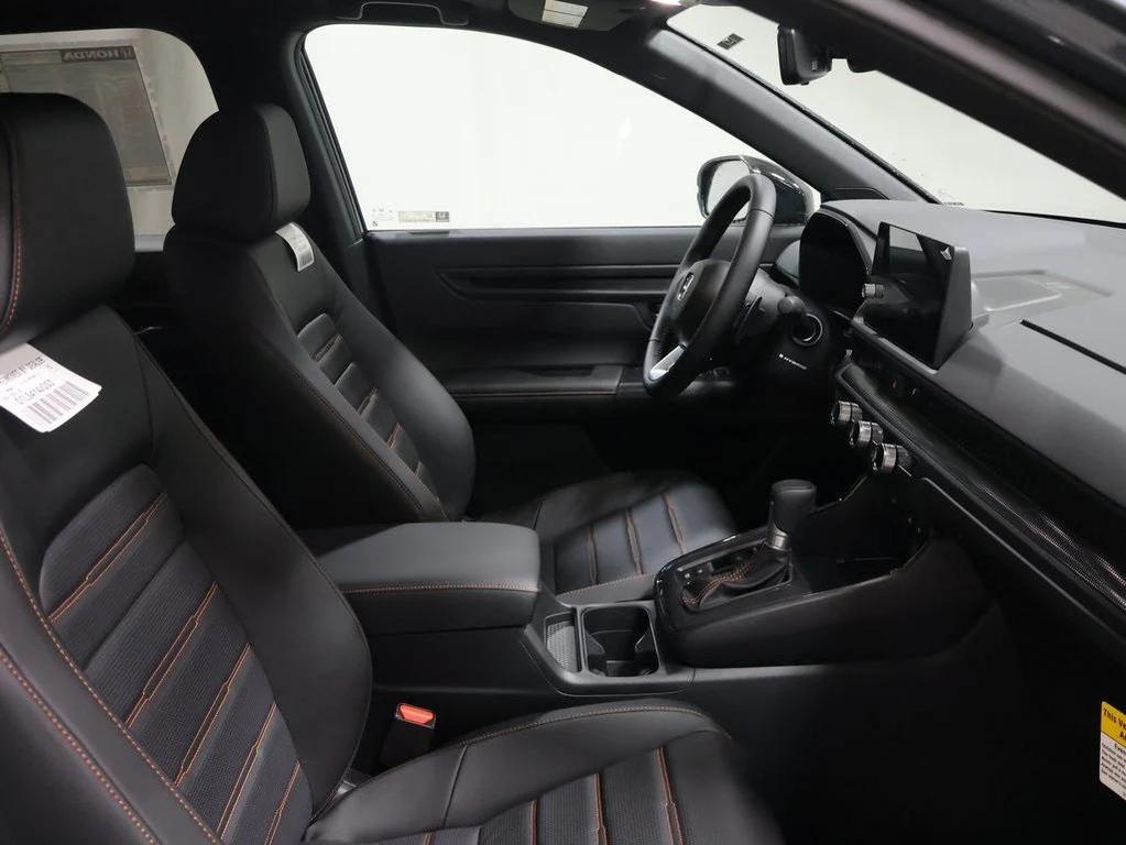new 2026 Honda CR-V Hybrid car, priced at $41,675