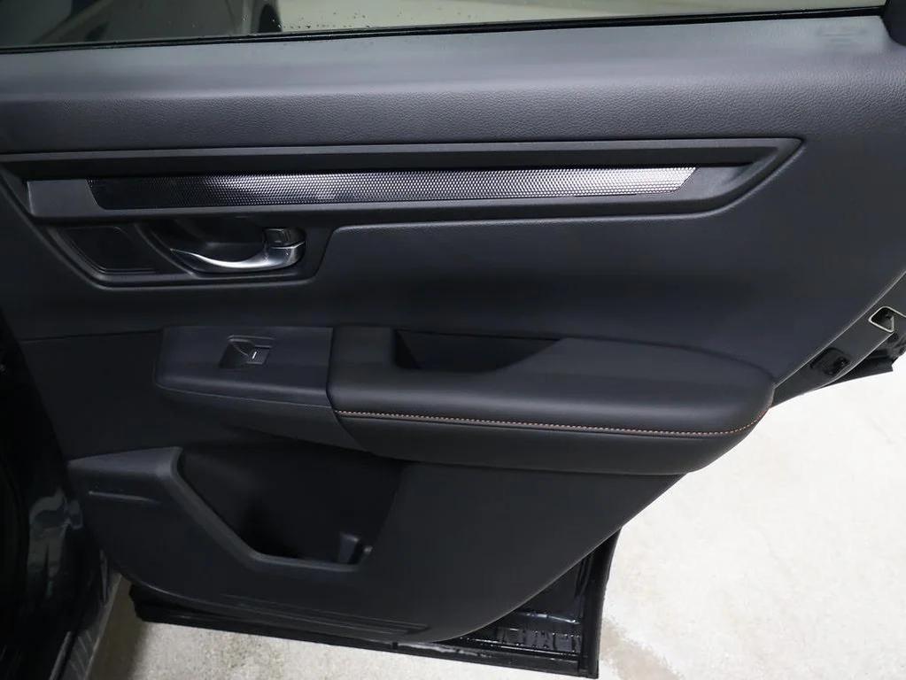 new 2026 Honda CR-V Hybrid car, priced at $41,675