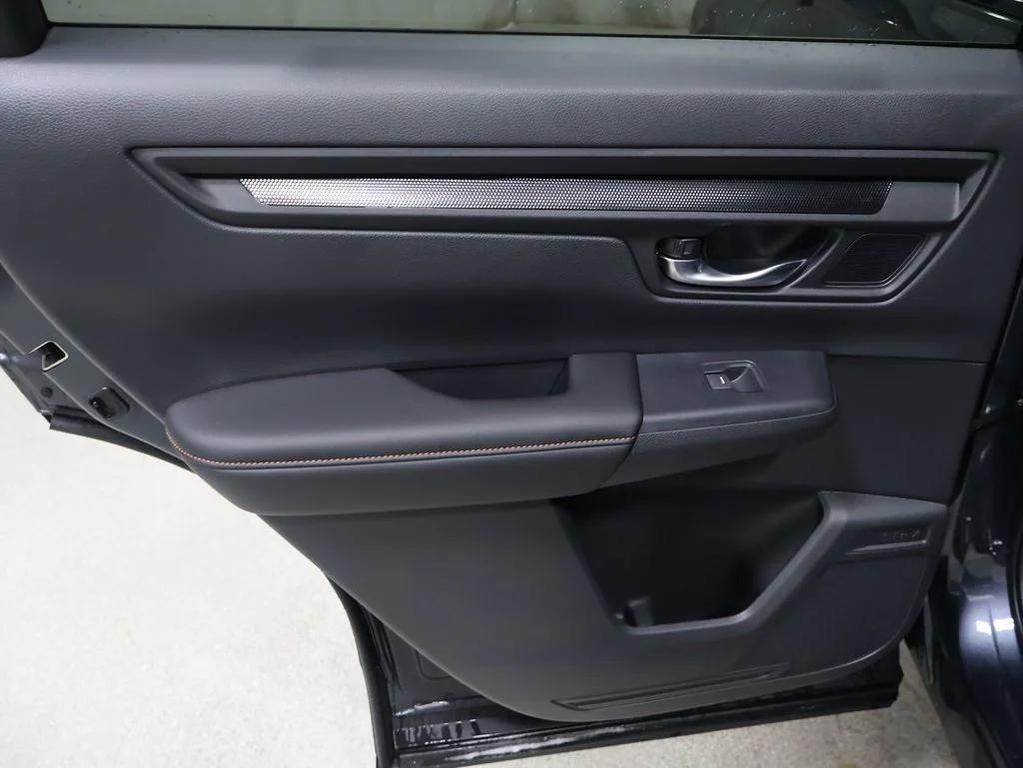 new 2026 Honda CR-V Hybrid car, priced at $41,675