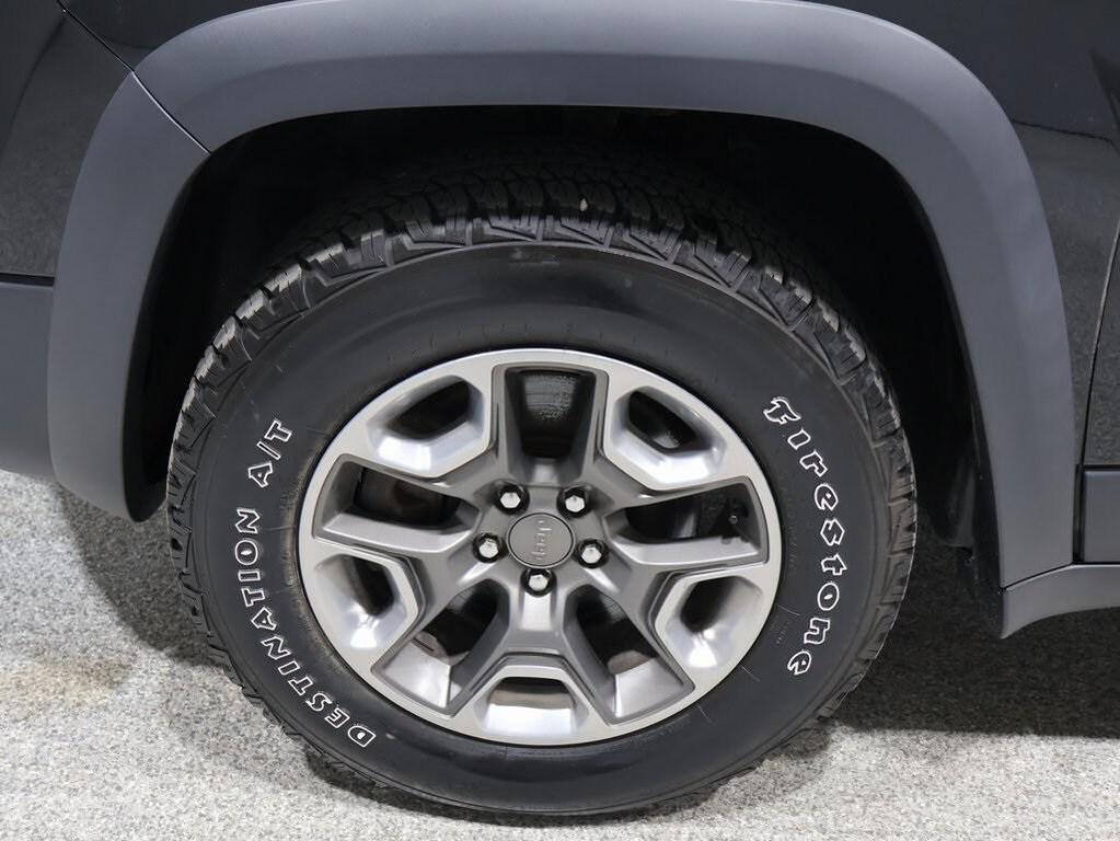 used 2019 Jeep Cherokee car, priced at $22,900
