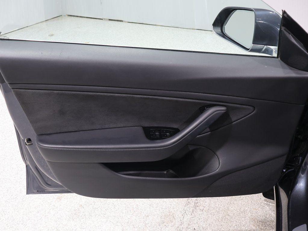 used 2018 Tesla Model 3 car, priced at $21,000