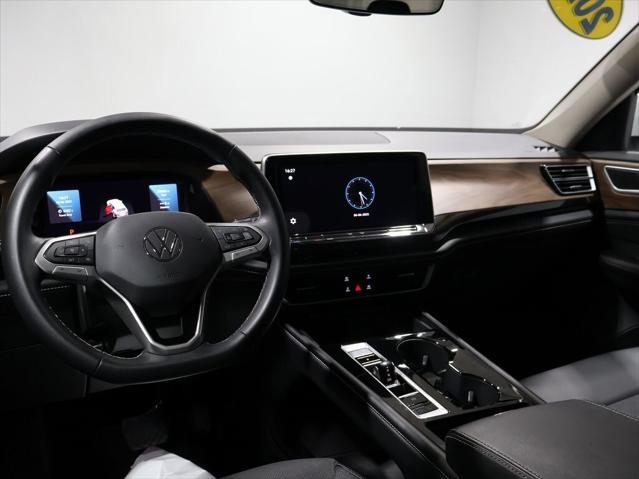 used 2024 Volkswagen Atlas car, priced at $33,300