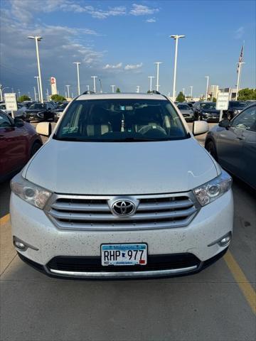 used 2013 Toyota Highlander car, priced at $12,200