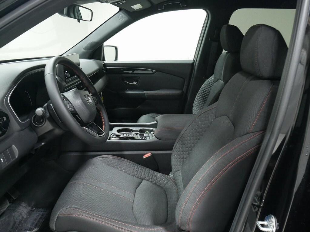new 2025 Honda Pilot car, priced at $43,795