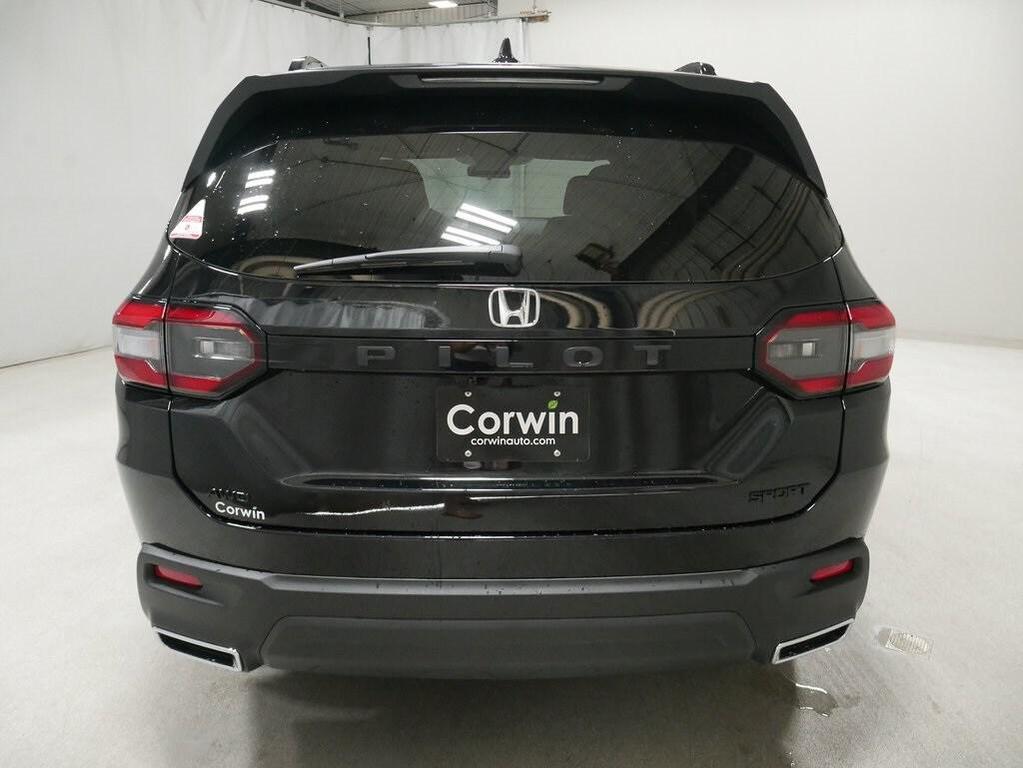 new 2025 Honda Pilot car, priced at $43,795
