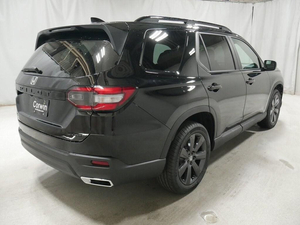 new 2025 Honda Pilot car, priced at $43,795