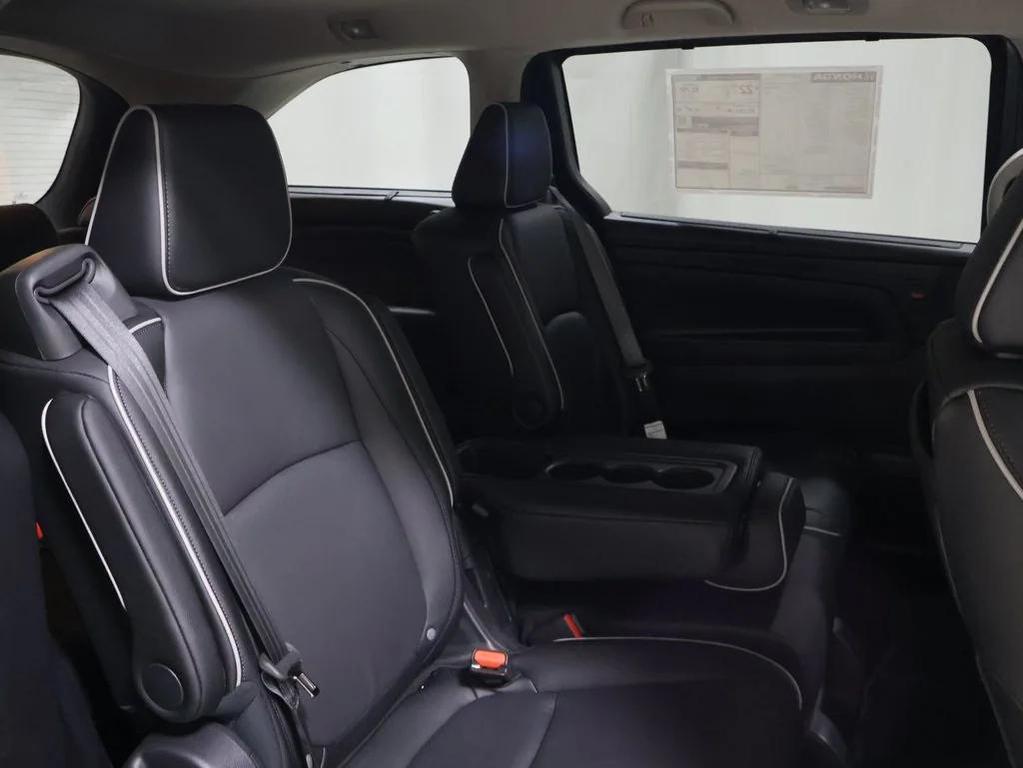 new 2026 Honda Odyssey car, priced at $48,990