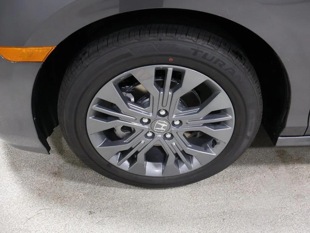 new 2026 Honda Odyssey car, priced at $48,990