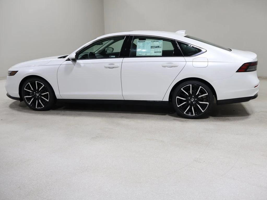 new 2025 Honda Accord Hybrid car, priced at $40,087
