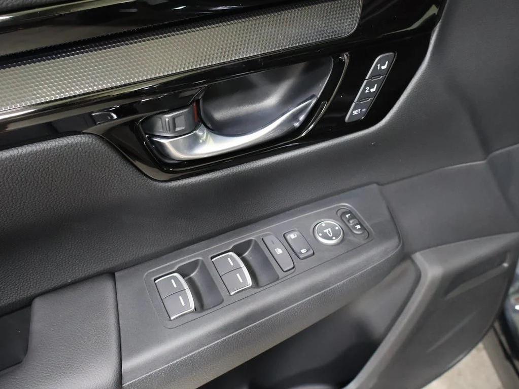 new 2026 Honda CR-V Hybrid car, priced at $43,700