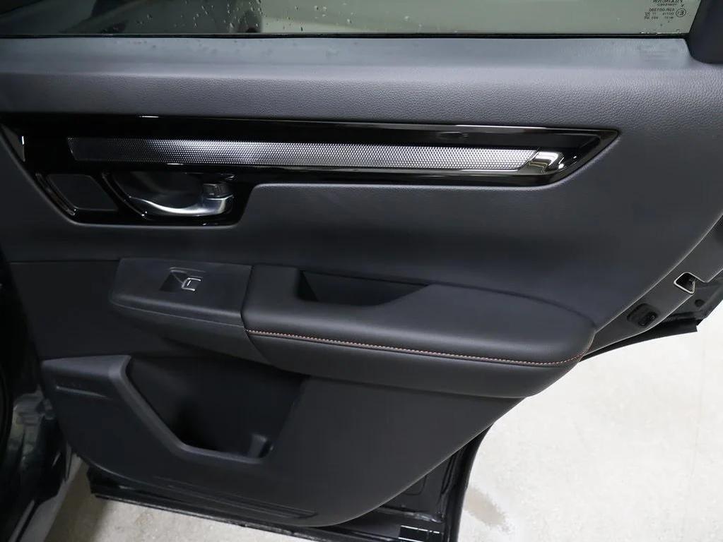 new 2026 Honda CR-V Hybrid car, priced at $43,700