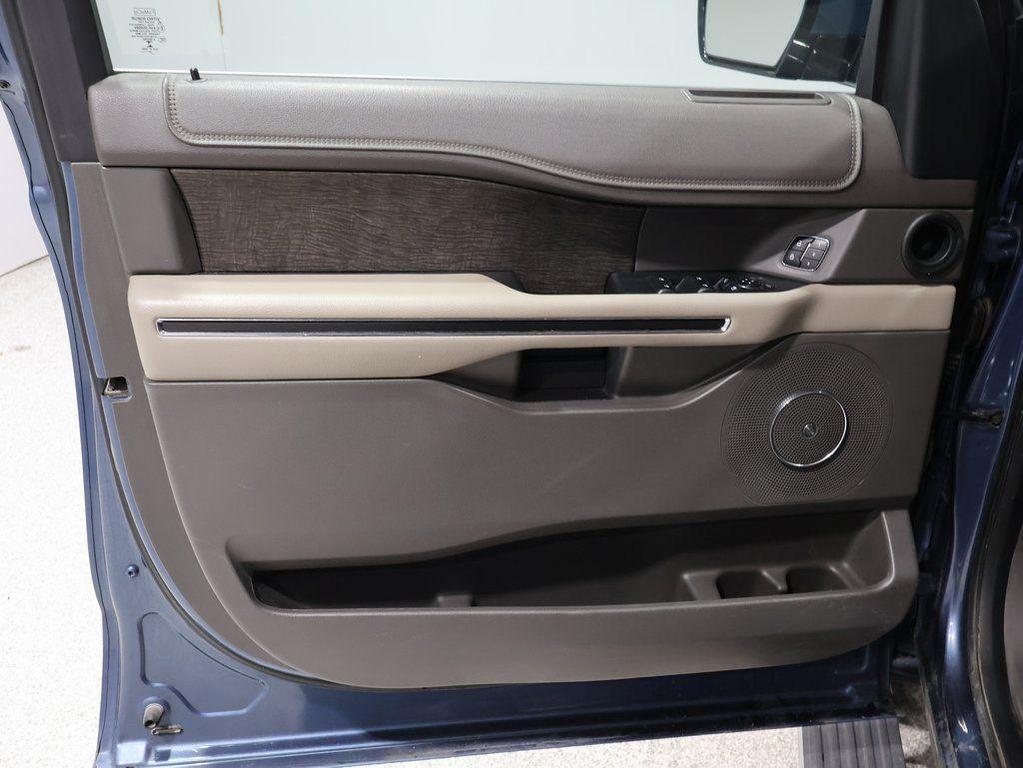 used 2018 Ford Expedition car, priced at $18,500
