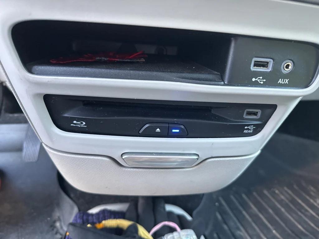 used 2018 Chrysler Pacifica car, priced at $19,500
