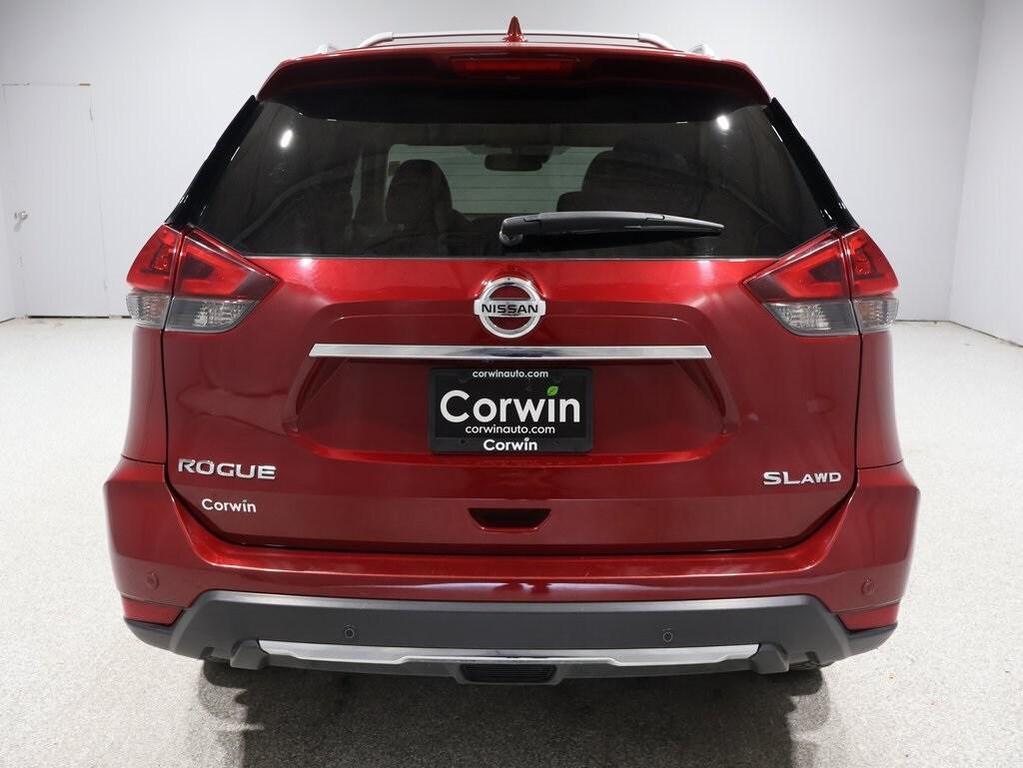 used 2019 Nissan Rogue car, priced at $17,900