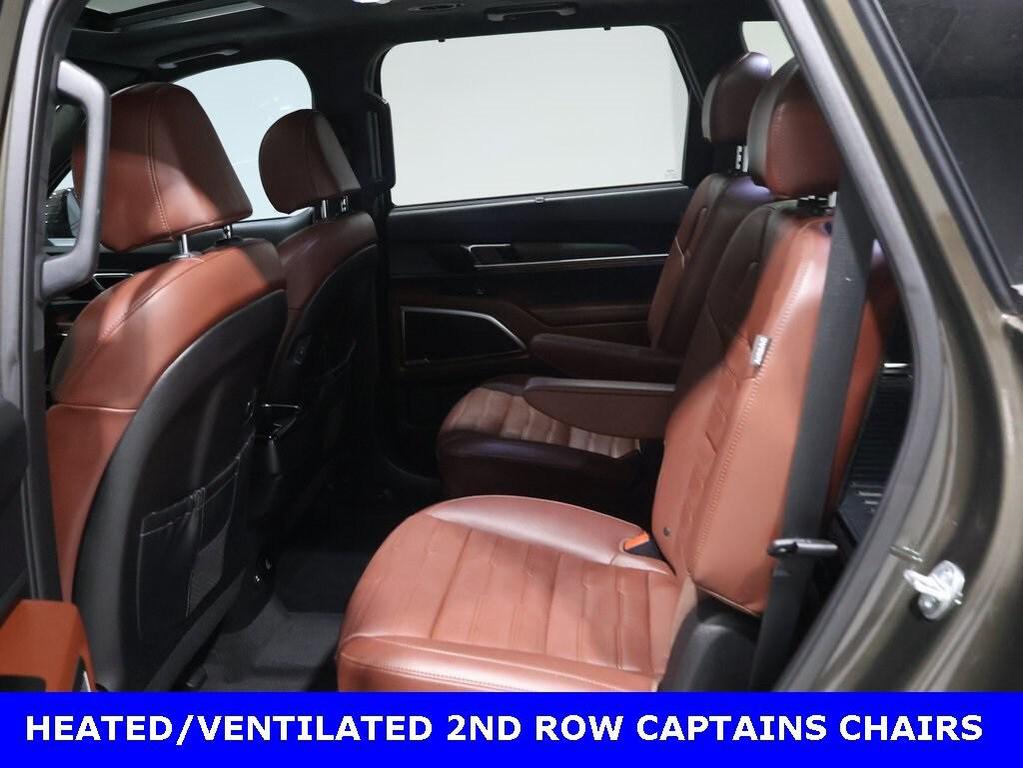 used 2024 Kia Telluride car, priced at $39,000