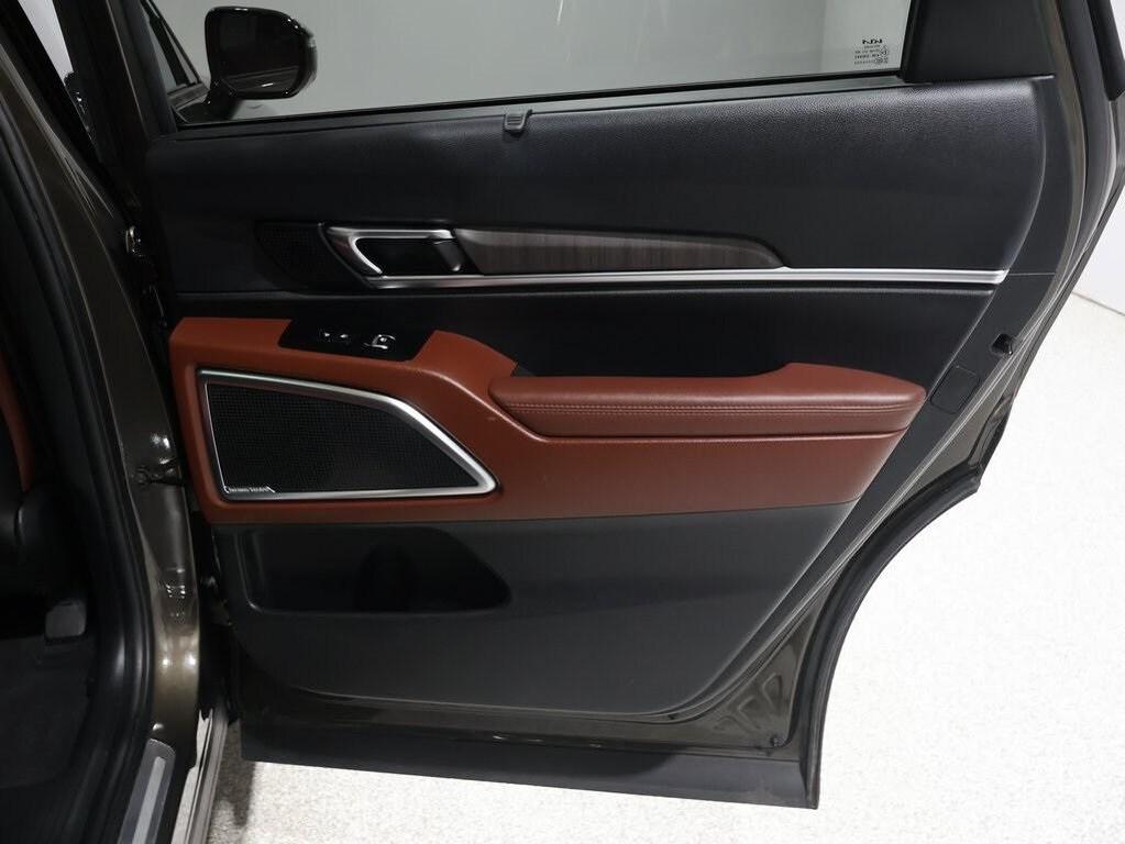 used 2024 Kia Telluride car, priced at $39,000